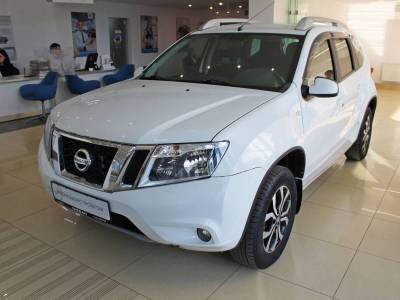 Nissan Terrano III (D10)