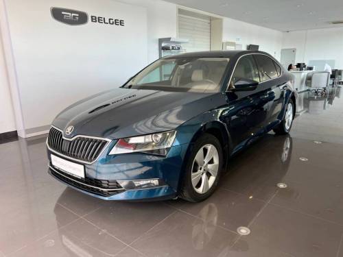 Зеленый Skoda Superb III