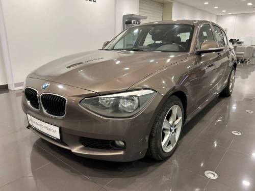 Коричневый BMW 1 серии II (F20/F21)