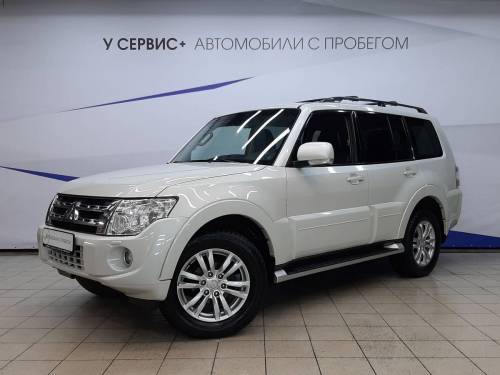 Белый Mitsubishi Pajero IV Рестайлинг 1