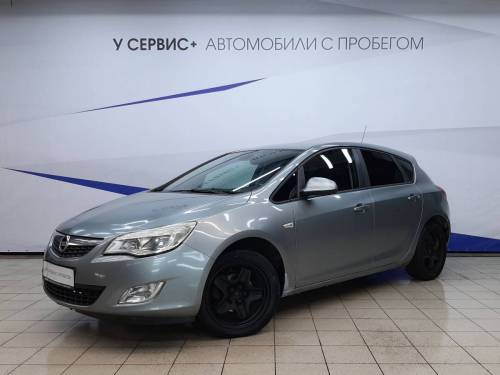 Серебряный Opel Astra J