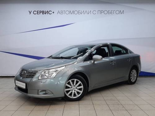 Серебряный Toyota Avensis III