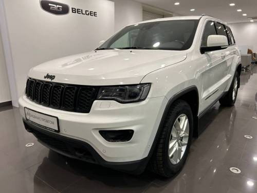 Белый Jeep Grand Cherokee IV (WK2) Рестайлинг