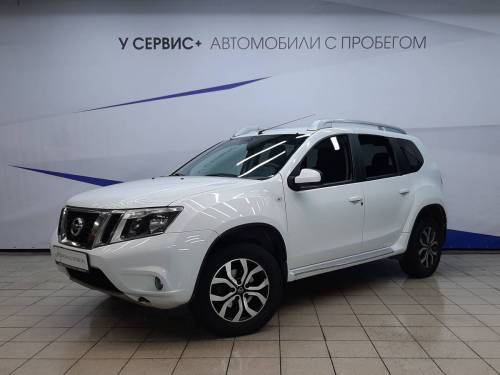 Белый Nissan Terrano III (D10)