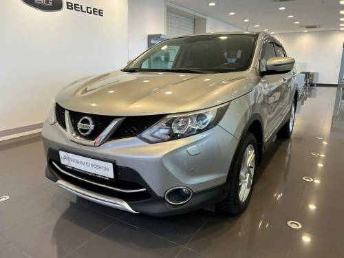 Серебряный Nissan Qashqai II
