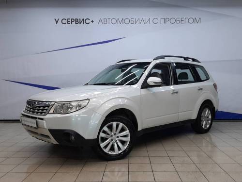 Белый Subaru Forester III Рестайлинг