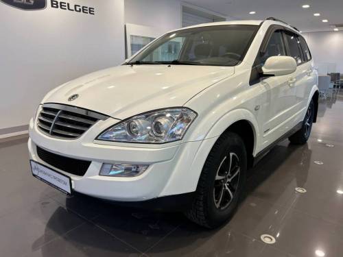Белый SsangYong Kyron I Рестайлинг