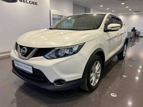 Белый Nissan Qashqai II