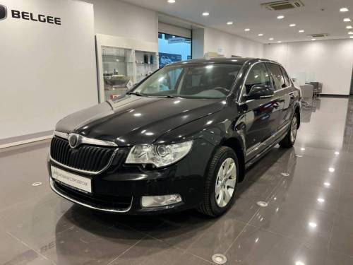 Черный Skoda Superb II