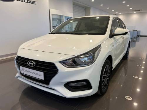 Белый Hyundai Solaris II