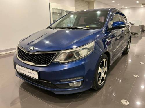 Синий Kia Rio III Рестайлинг