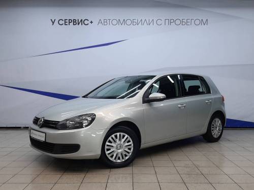 Бежевый Volkswagen Golf VI