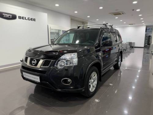 Черный Nissan X-Trail II Рестайлинг