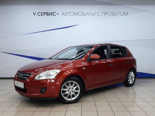 Красный Kia Ceed I