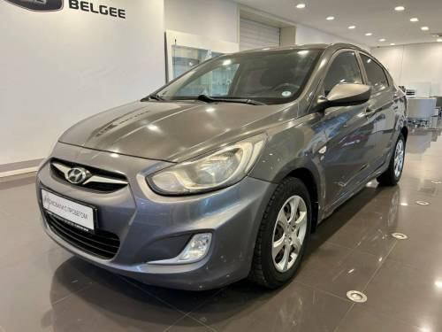 Серый Hyundai Solaris I
