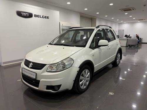 Белый Suzuki SX4 I (Classic)