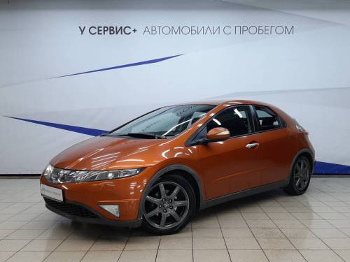 Оранжевый Honda Civic VIII