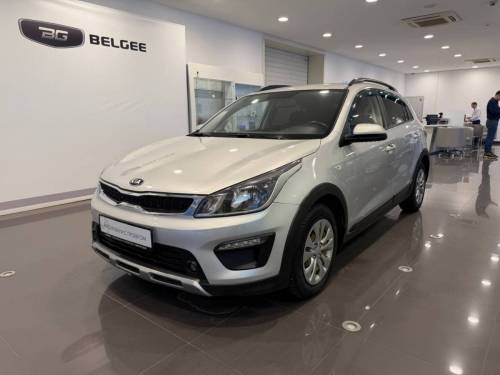 Серебряный Kia Rio IV