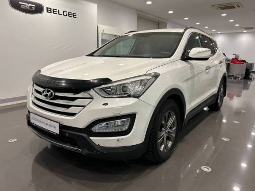Белый Hyundai Santa Fe III