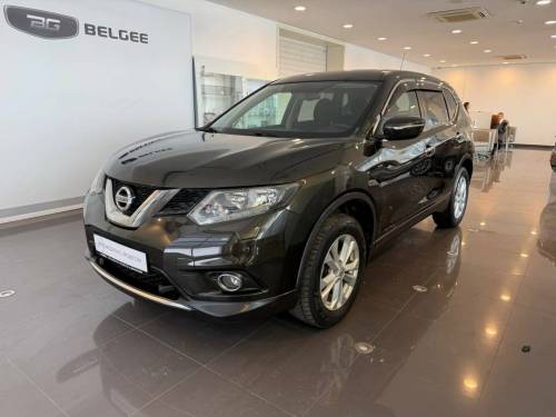 Зеленый Nissan X-Trail III