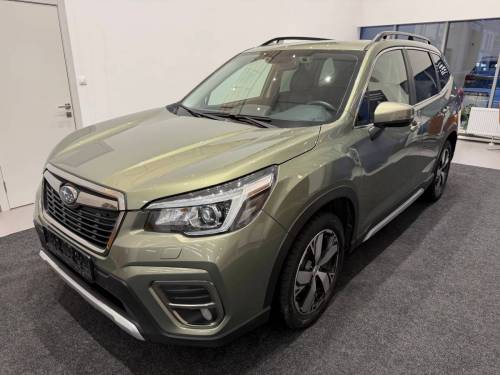 Зеленый Subaru Forester V