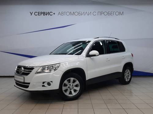 Белый Volkswagen Tiguan I