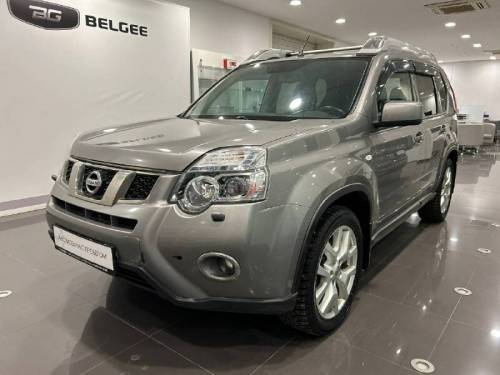 Серый Nissan X-Trail II Рестайлинг