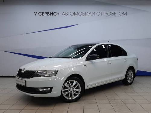 Белый Skoda Rapid I Рестайлинг