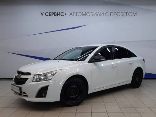 Белый Chevrolet Cruze I Рестайлинг
