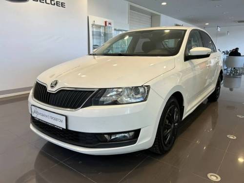 Белый Skoda Rapid I