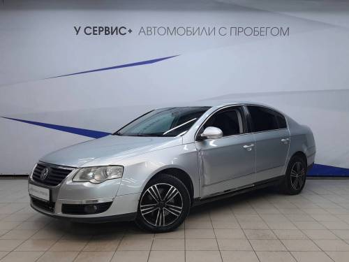 Серый Volkswagen Passat B6