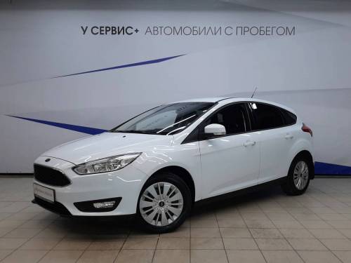 Белый Ford Focus III Рестайлинг