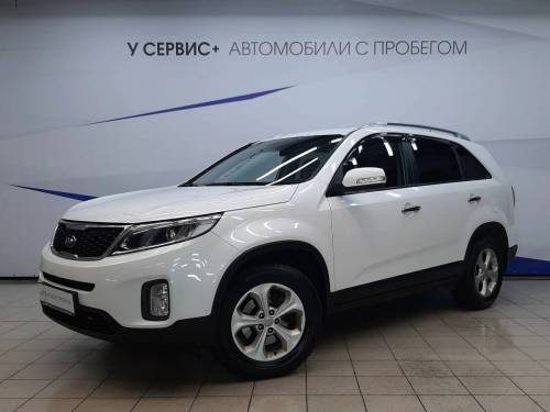 Белый Kia Sorento II Рестайлинг