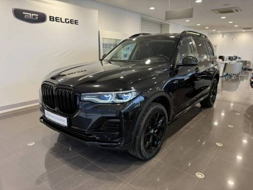 Черный BMW X7 I (G07)