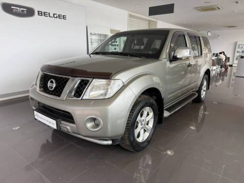 Серый Nissan Pathfinder III Рестайлинг