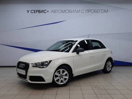Белый Audi A1 I (8X)