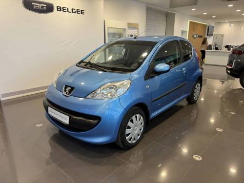 Голубой Peugeot 107 I