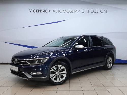 Синий Volkswagen Passat B8