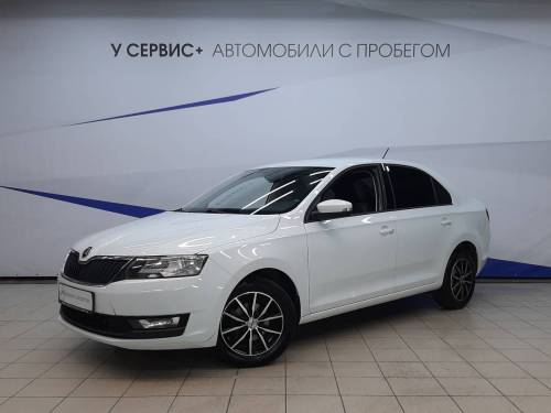 Белый Skoda Rapid I Рестайлинг