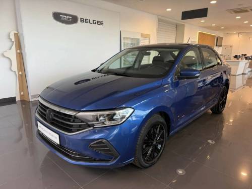 Синий Volkswagen Polo V Рестайлинг