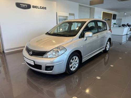 Серебряный Nissan Tiida I Рестайлинг