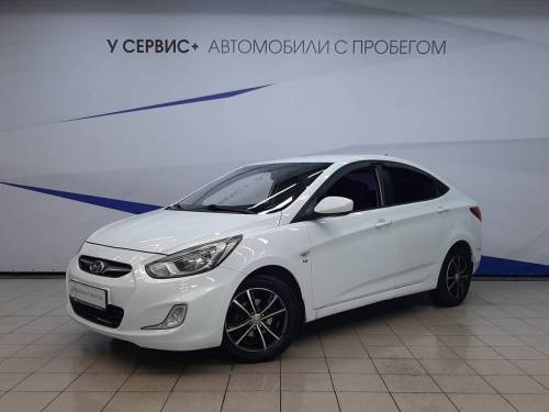 Белый Hyundai Solaris I