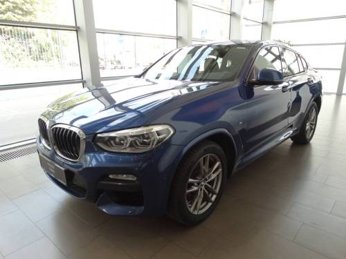 Синий BMW X4 II (G02)