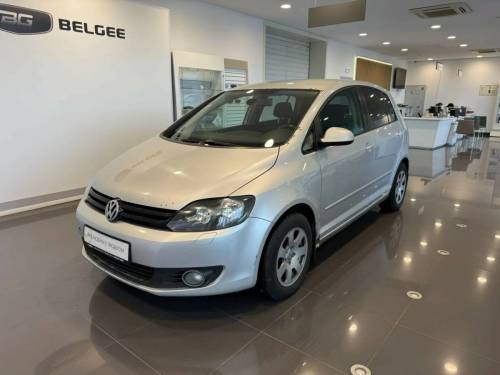 Серебряный Volkswagen Golf Plus II