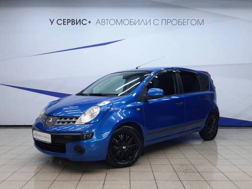 Синий Nissan Note I