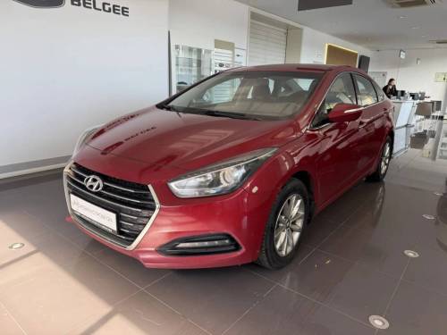 Красный Hyundai i40 I Рестайлинг