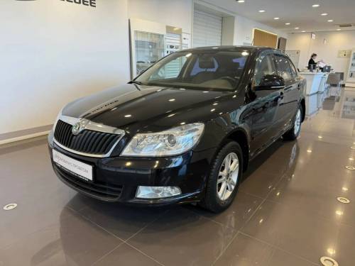 Черный Skoda Octavia II (A5) Рестайлинг