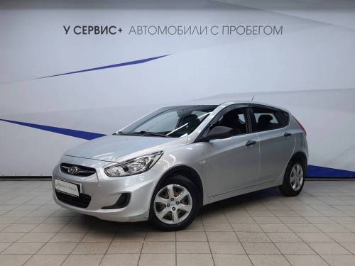 Серебряный Hyundai Solaris I