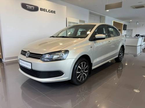Бежевый Volkswagen Polo V