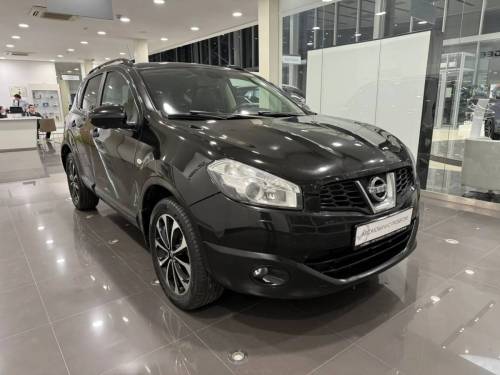 Черный Nissan Qashqai I Рестайлинг